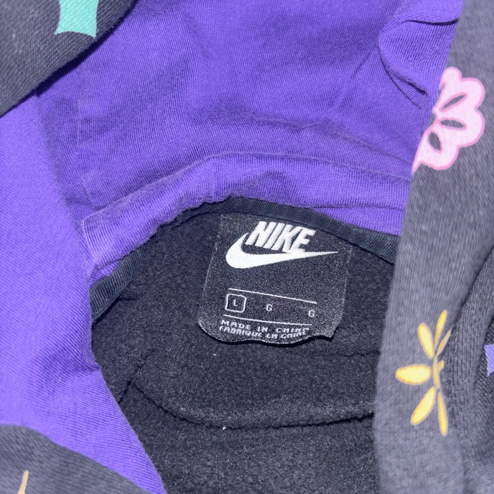 Men’s Nike Hoodie - Picture 3 of 3